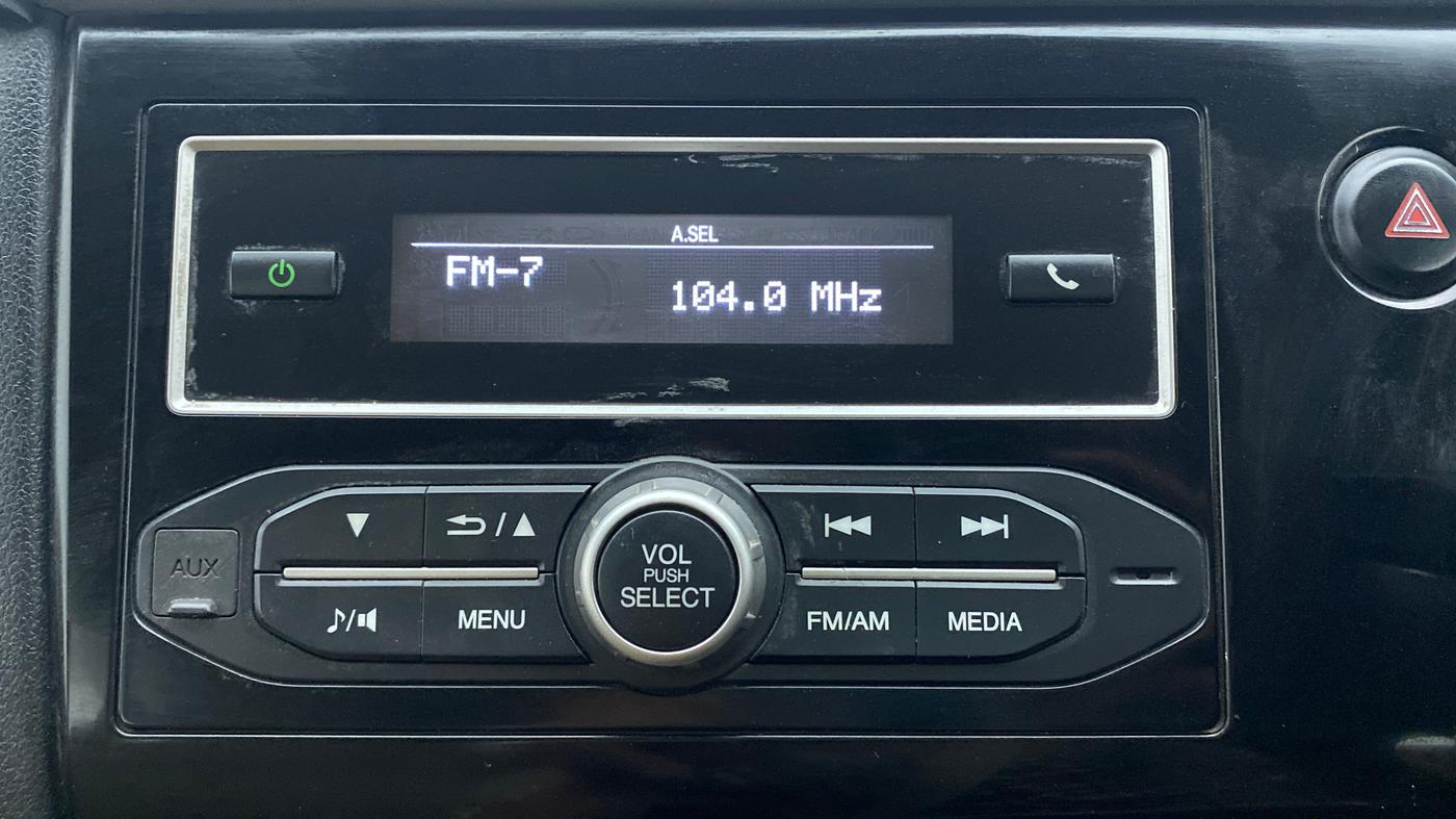 2017 Honda Amaze 1.2 S (O) MT I VTEC, Petrol, Manual, 40,589 km, Infotainment System
