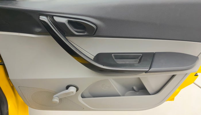 2020 Tata Tiago XE PETROL, Petrol, Manual, 41,897 km, Driver Side Door Panels Control