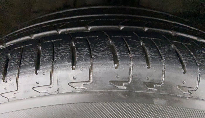 2019 Honda City ZX MT PETROL, Petrol, Manual, 10,806 km, Left Front Tyre Tread