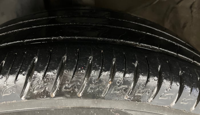 2023 KIA SONET HTX 1.0 DCT, Petrol, Automatic, 69,617 km, Left Front Tyre Tread