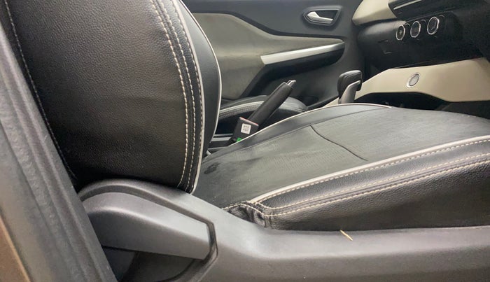 2021 Nissan MAGNITE XL TURBO CVT, Petrol, Automatic, 39,779 km, Driver Side Adjustment Panel