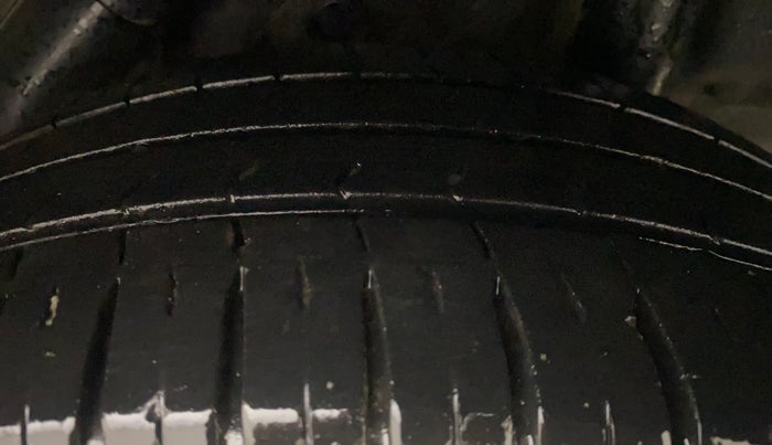 2021 Hyundai Verna SX 1.5 VTVT IVT, Petrol, Automatic, 34,670 km, Left Rear Tyre Tread