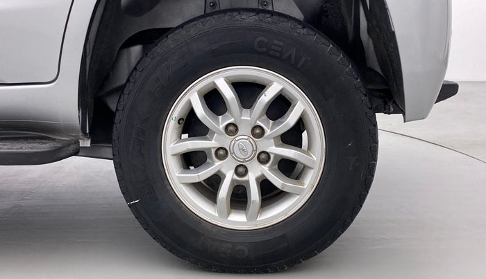 2016 Mahindra TUV300 T8, Diesel, Manual, 51,127 km, Left Rear Wheel