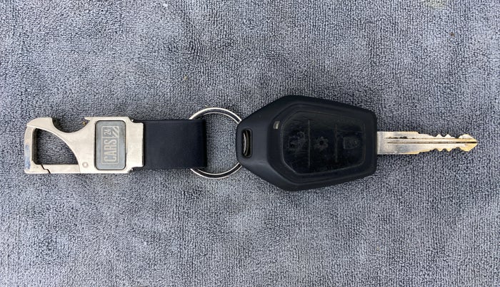 2016 Mahindra TUV300 T8, Diesel, Manual, 51,127 km, Key Close Up