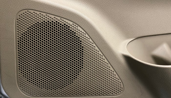 2016 Mahindra TUV300 T8, Diesel, Manual, 51,127 km, Speaker