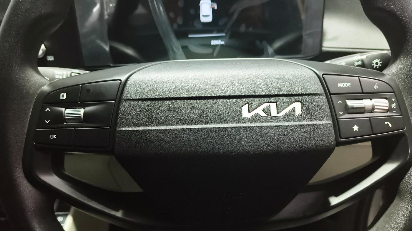 2025 KIA Carens Clavis HTK 1.5 Petrol MT, Petrol, Manual, 2,252 km, Adaptive Cruise Control