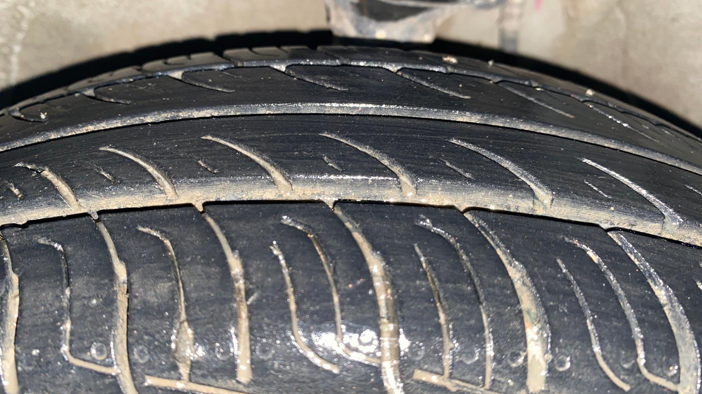 2013 Maruti Alto 800 LXI, Petrol, Manual, 30,136 km, Left Front Tyre Tread