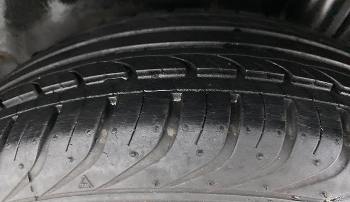 2018 Skoda Rapid AMBITION 1.6 MPI MT, Petrol, Manual, 19,581 km, Left Rear Tyre Tread