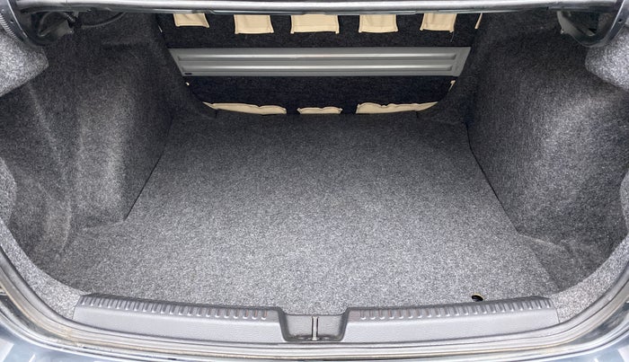 2018 Skoda Rapid AMBITION 1.6 MPI MT, Petrol, Manual, 19,581 km, Boot Inside