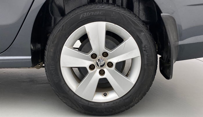 2018 Skoda Rapid AMBITION 1.6 MPI MT, Petrol, Manual, 19,581 km, Left Rear Wheel