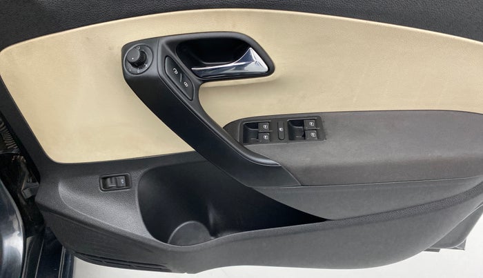 2018 Skoda Rapid AMBITION 1.6 MPI MT, Petrol, Manual, 19,581 km, Driver Side Door Panels Control