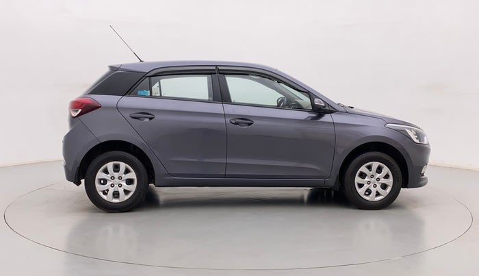 2017 Hyundai Elite i20 SPORTZ 1.2, Petrol, Manual, 40,900 km, Right Side View