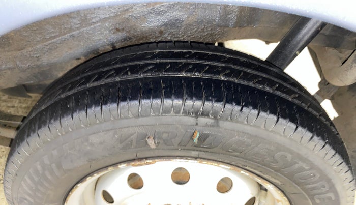 2014 Maruti Wagon R 1.0 LXI CNG, CNG, Manual, 64,469 km, Left Rear Tyre Tread