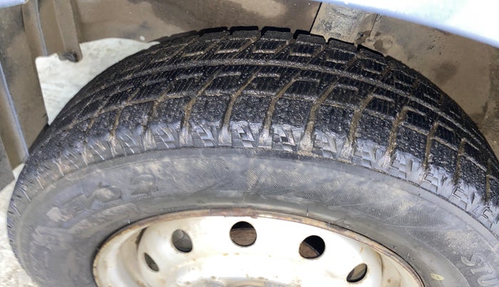 2014 Maruti Wagon R 1.0 LXI CNG, CNG, Manual, 64,469 km, Left Front Tyre Tread