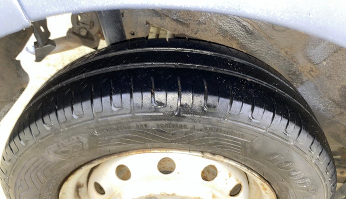 2014 Maruti Wagon R 1.0 LXI CNG, CNG, Manual, 64,469 km, Right Rear Tyre Tread