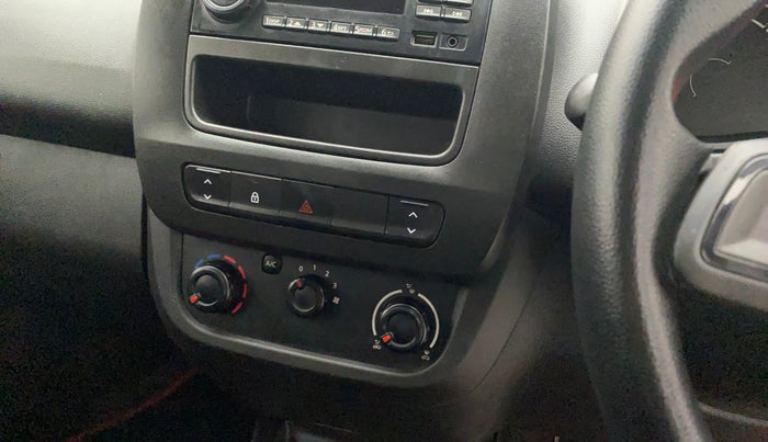 2022 Renault Kwid RXL 1.0, Petrol, Manual, 14,651 km, AC Unit - Directional switch has minor damage
