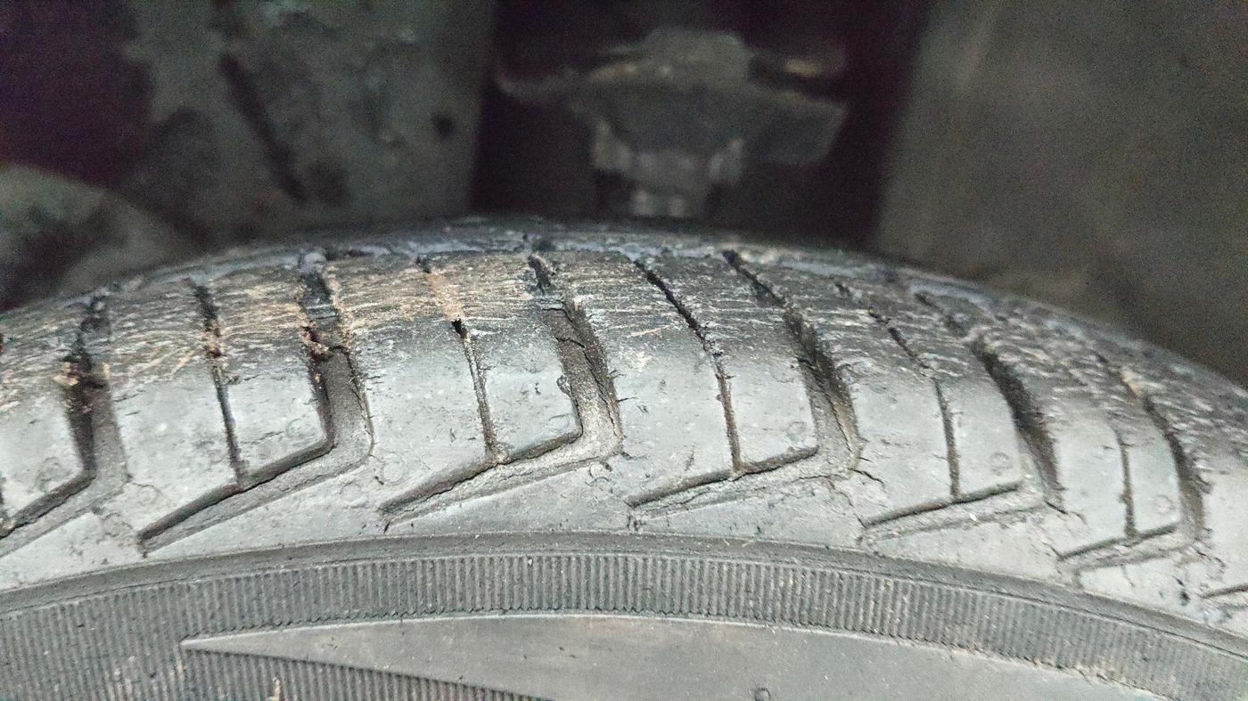 2016 Renault Kwid RXT 0.8, Petrol, Manual, 42,699 km, Right Front Tyre Tread
