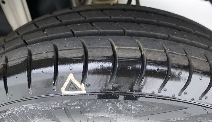 2017 Maruti Alto 800 LXI, Petrol, Manual, 58,876 km, Left Rear Tyre Tread