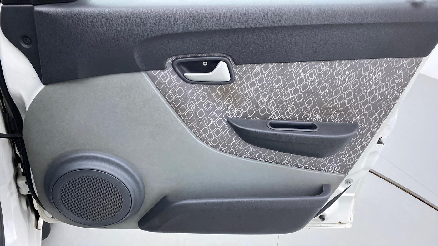 2017 Maruti Alto 800 LXI, Petrol, Manual, 58,876 km, Driver Side Door Panels Control