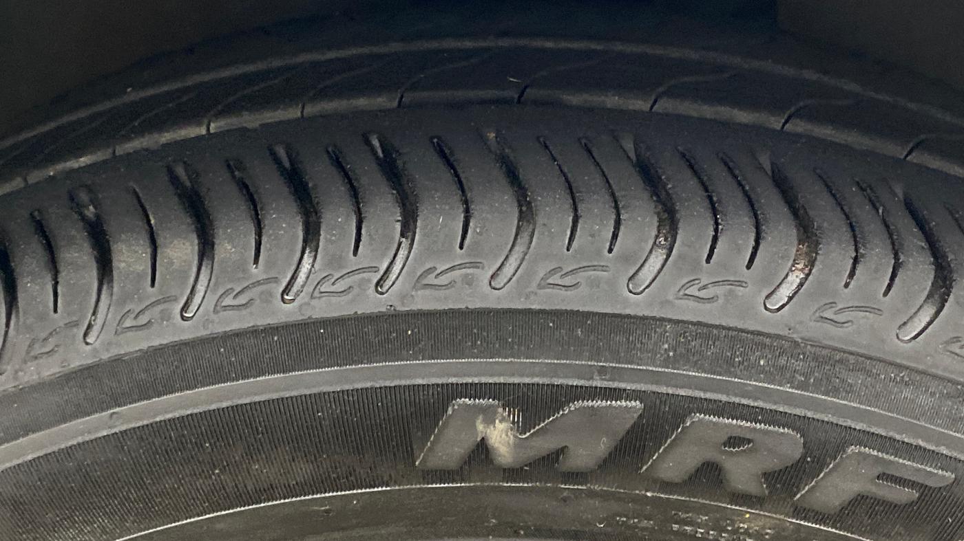 2020 Maruti IGNIS ALPHA 1.2 AMT, Petrol, Automatic, 78,938 km, Right Front Tyre Tread