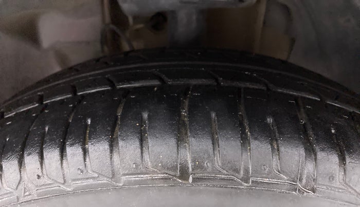 2017 Tata Tiago XZ DIESEL, Diesel, Manual, 54,238 km, Left Front Tyre Tread