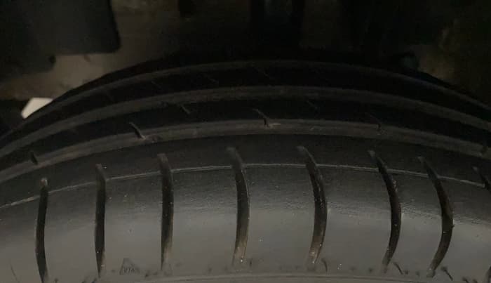 2017 Renault Kwid RXL, Petrol, Manual, 45,714 km, Left Front Tyre Tread