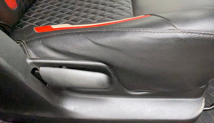 2017 Maruti Swift VXI O, Petrol, Manual, 32,787 km, Driver Side Adjustment Panel