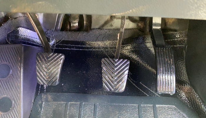 2017 Hyundai Elite i20 ASTA 1.2 (O), CNG, Manual, 1,45,979 km, Pedals