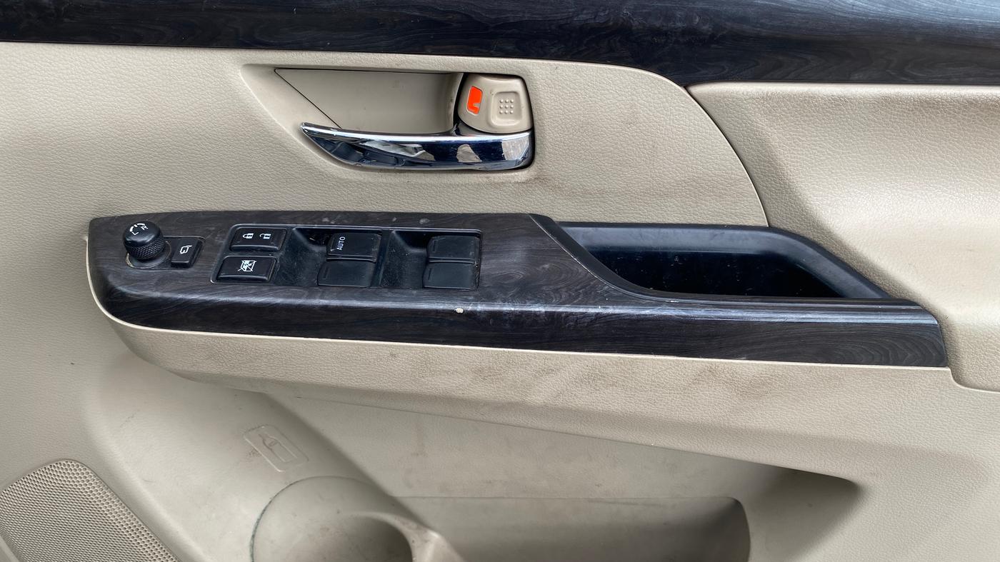 2023 Maruti Ertiga   VXI (O) CNG, CNG, Manual, 1,40,138 km, Driver Side Door Panels Control