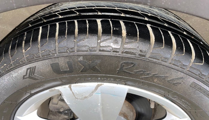 2017 Skoda Superb STYLE 1.8 TSI AT, Petrol, Automatic, 59,773 km, Left Rear Tyre Tread