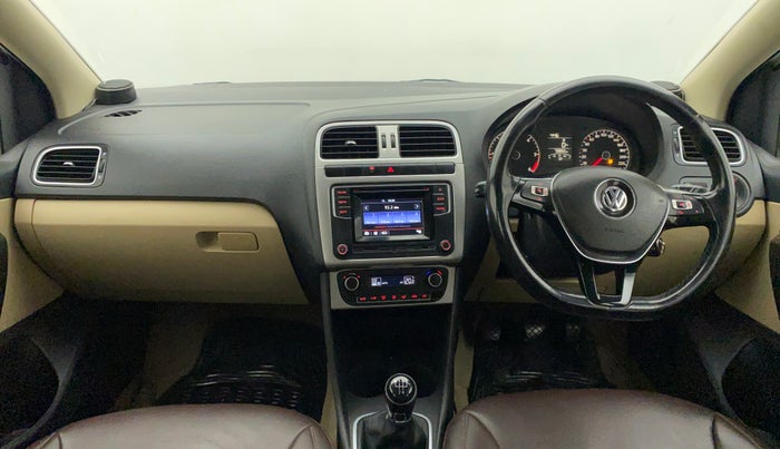 2016 Volkswagen Polo HIGHLINE1.5L, Diesel, Manual, 75,461 km, Dashboard