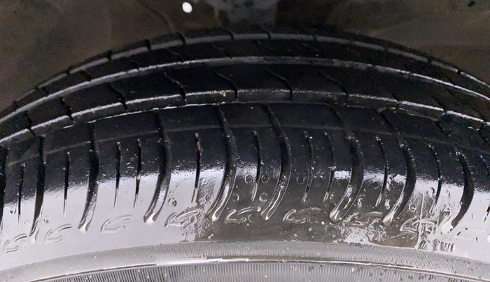 2020 Maruti S PRESSO VXI PLUS, Petrol, Manual, 23,495 km, Right Front Tyre Tread
