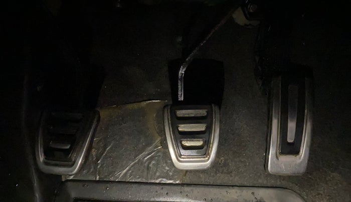 2021 Skoda KUSHAQ AMBITION 1.0L TSI MT, Petrol, Manual, 77,360 km, Pedals