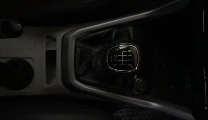 2021 Skoda KUSHAQ AMBITION 1.0L TSI MT, Petrol, Manual, 77,360 km, Gear Lever