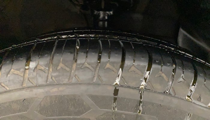 2022 Hyundai AURA S 1.2 CNG, CNG, Manual, 38,882 km, Right Front Tyre Tread