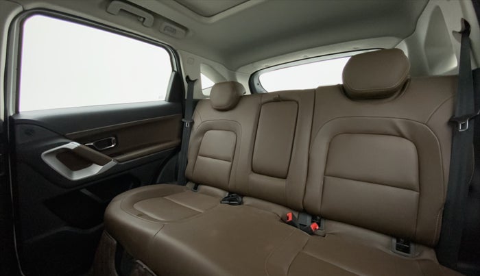 2021 Tata Harrier XZA PLUS 2.0L, Diesel, Automatic, 82,194 km, Right Side Rear Door Cabin