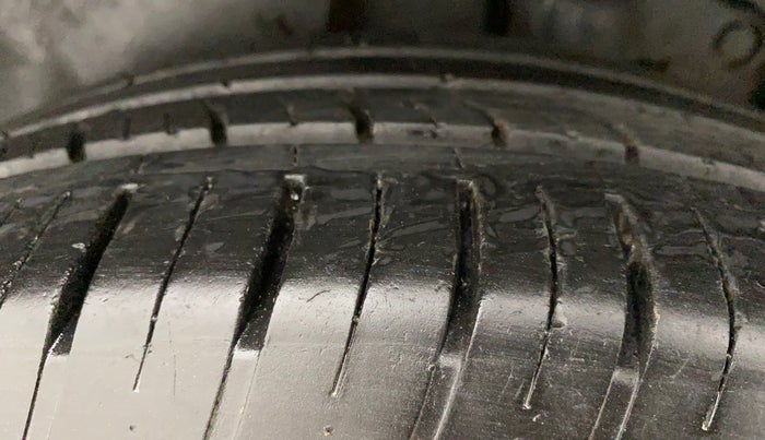 2021 Tata Harrier XZA PLUS 2.0L, Diesel, Automatic, 82,194 km, Right Rear Tyre Tread
