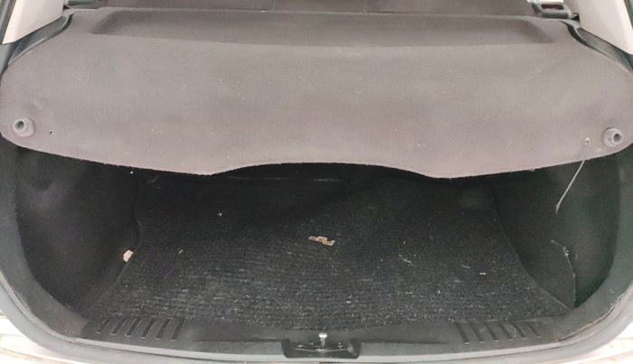 2012 Ford Figo TITANIUM 1.2 PETROL, Petrol, Manual, 1,04,374 km, Boot Inside