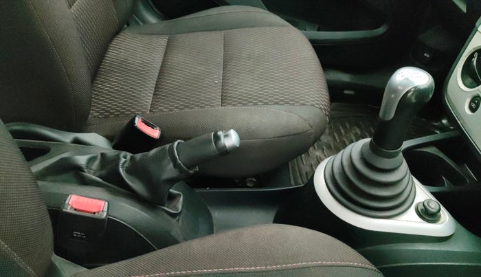 2012 Ford Figo TITANIUM 1.2 PETROL, Petrol, Manual, 1,04,374 km, Gear Lever