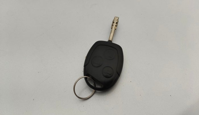 2012 Ford Figo TITANIUM 1.2 PETROL, Petrol, Manual, 1,04,374 km, Key Close Up