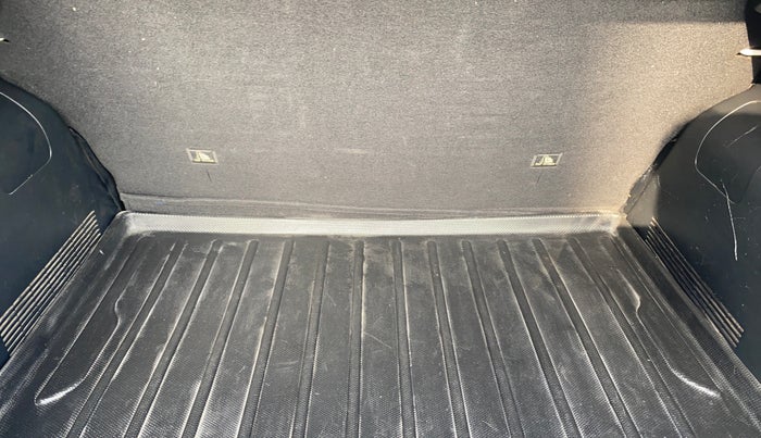 2020 KIA SONET HTX 1.0 IMT, Petrol, Manual, 38,690 km, Boot Inside