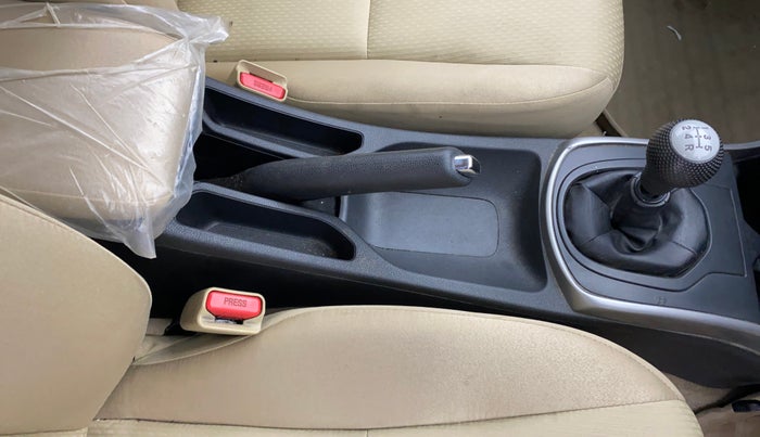 2019 Honda City 1.5L I-VTEC V MT, Petrol, Manual, 43,071 km, Gear Lever