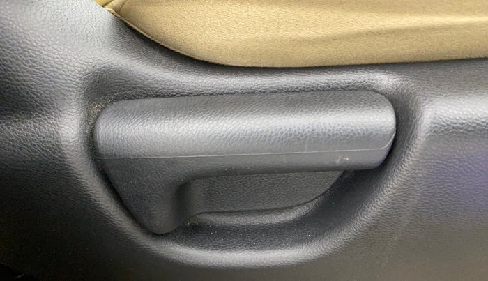 2019 Honda City 1.5L I-VTEC V MT, Petrol, Manual, 43,071 km, Driver Side Adjustment Panel