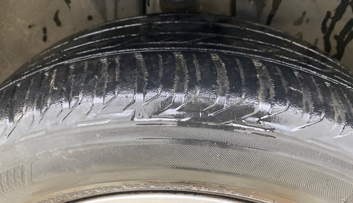 2018 Jeep Compass LIMITED 2.0 DIESEL, Diesel, Manual, 1,38,046 km, Right Front Tyre Tread