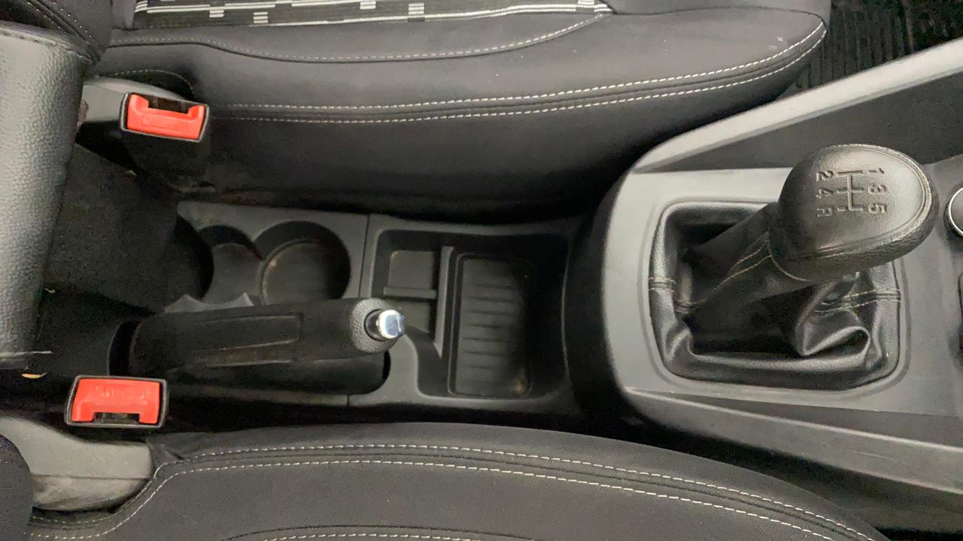 2020 Ford New Figo TREND 1.2 PETROL, Petrol, Manual, 44,524 km, Gear Lever