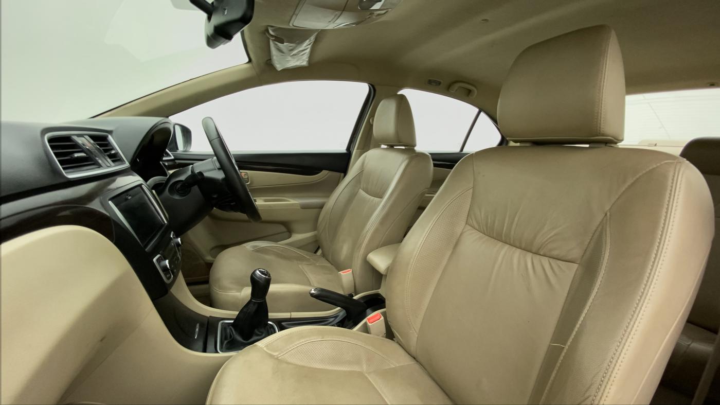 2018 Maruti Ciaz ALPHA 1.4 PETROL, Petrol, Manual, 51,360 km, Right Side Front Door Cabin