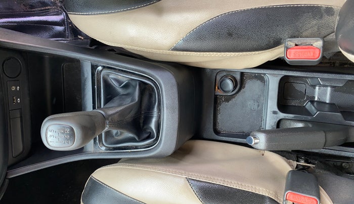 2022 Tata PUNCH PURE MT, Petrol, Manual, 24,174 km, Gear Lever