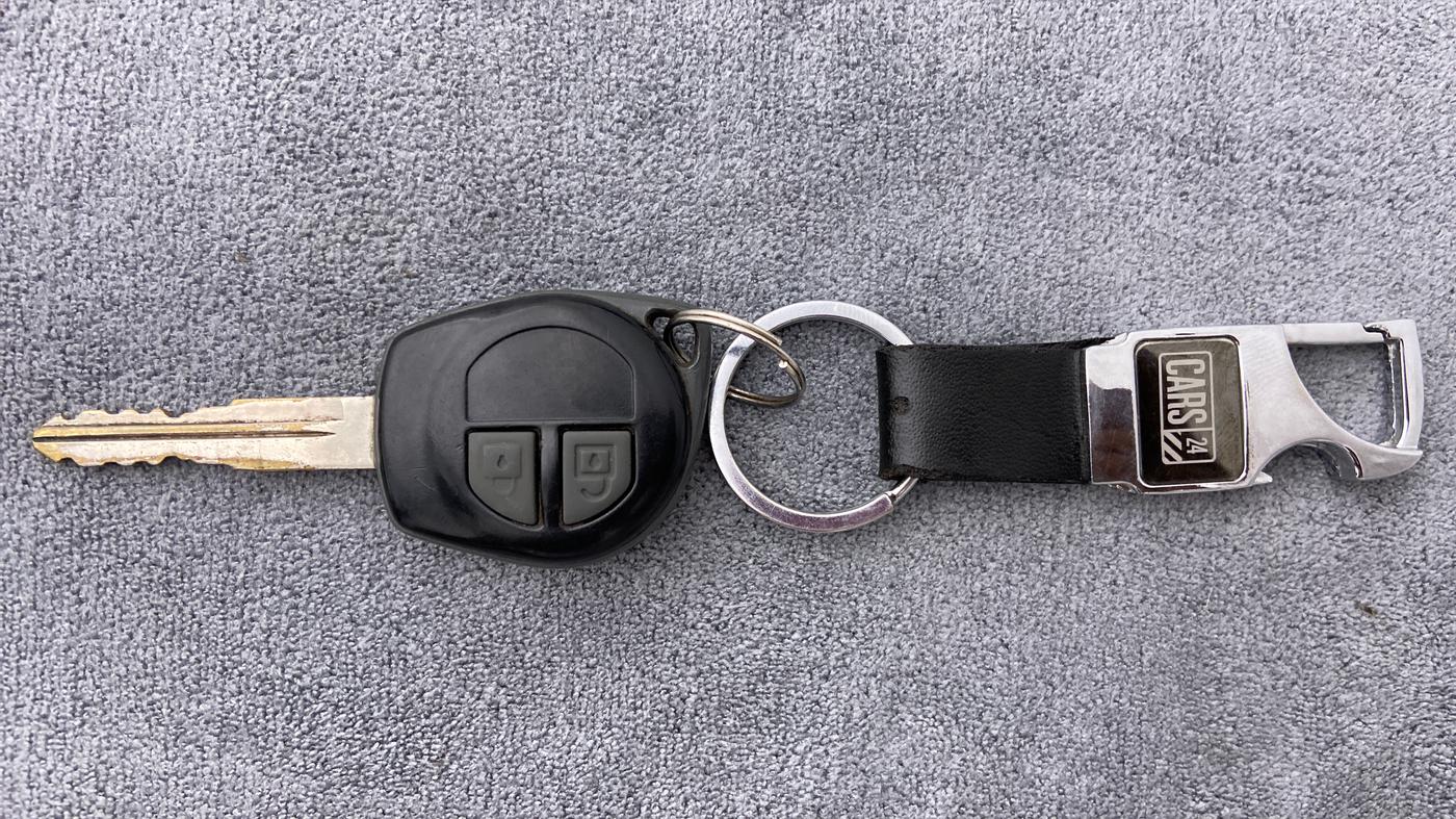 2012 Maruti Swift VXI D, Petrol, Manual, 85,874 km, Key Close Up