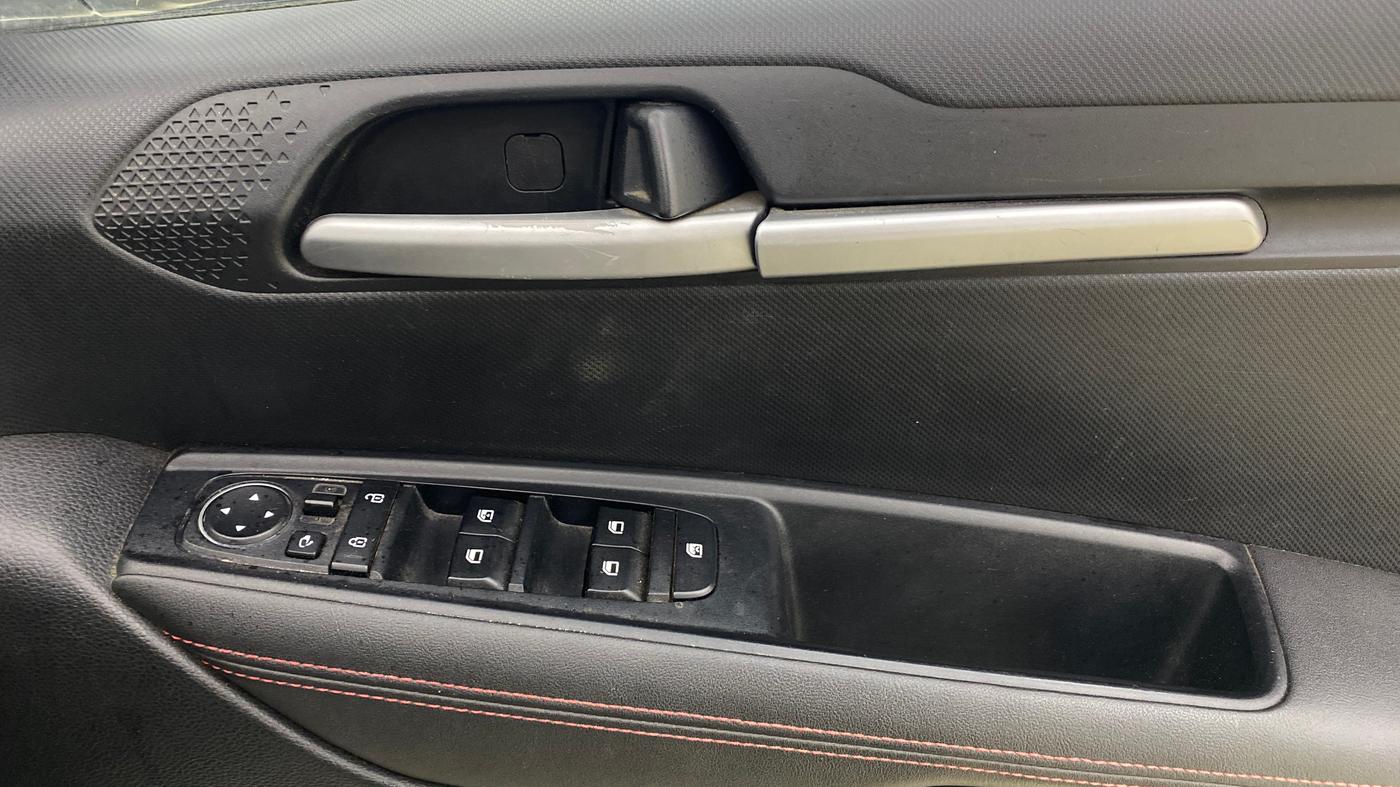 2021 KIA SONET GTX PLUS 1.0 DCT, Petrol, Automatic, 82,626 km, Driver Side Door Panels Control