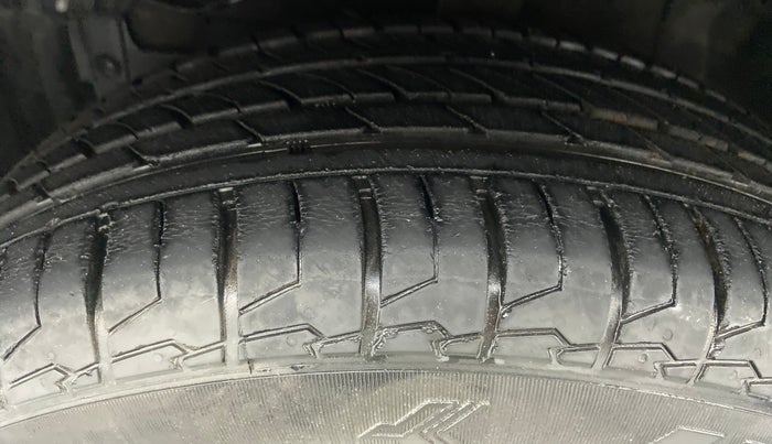 2018 Maruti S Cross ALPHA SHVS, Diesel, Manual, 13,941 km, Left Front Tyre Tread